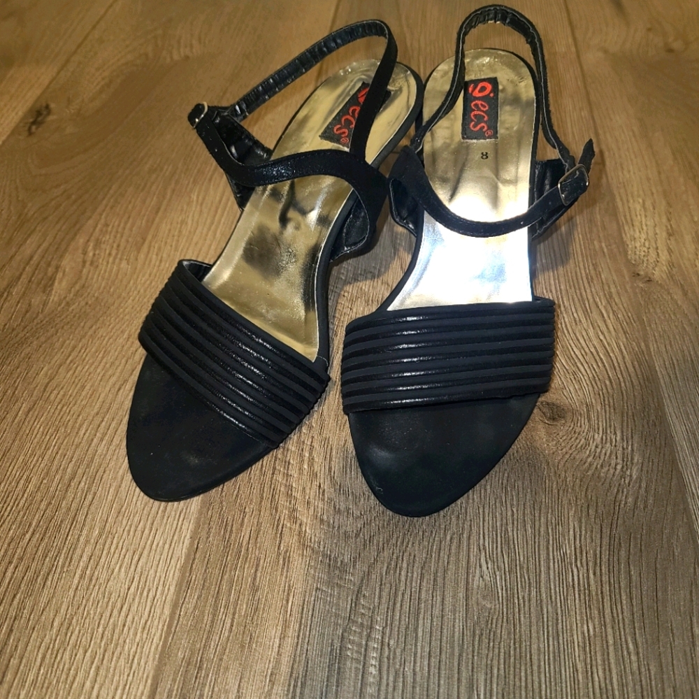 Heeled sandals black size 8